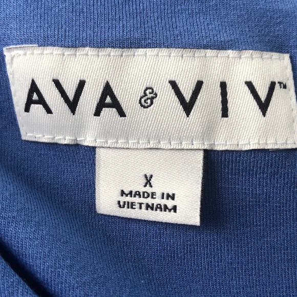 NWT Ava & Viv X Blue Floral Top - Picture 3 of 4